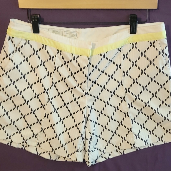 Stylish White and Black Patterned Women's Shorts - Picture 1 of 7